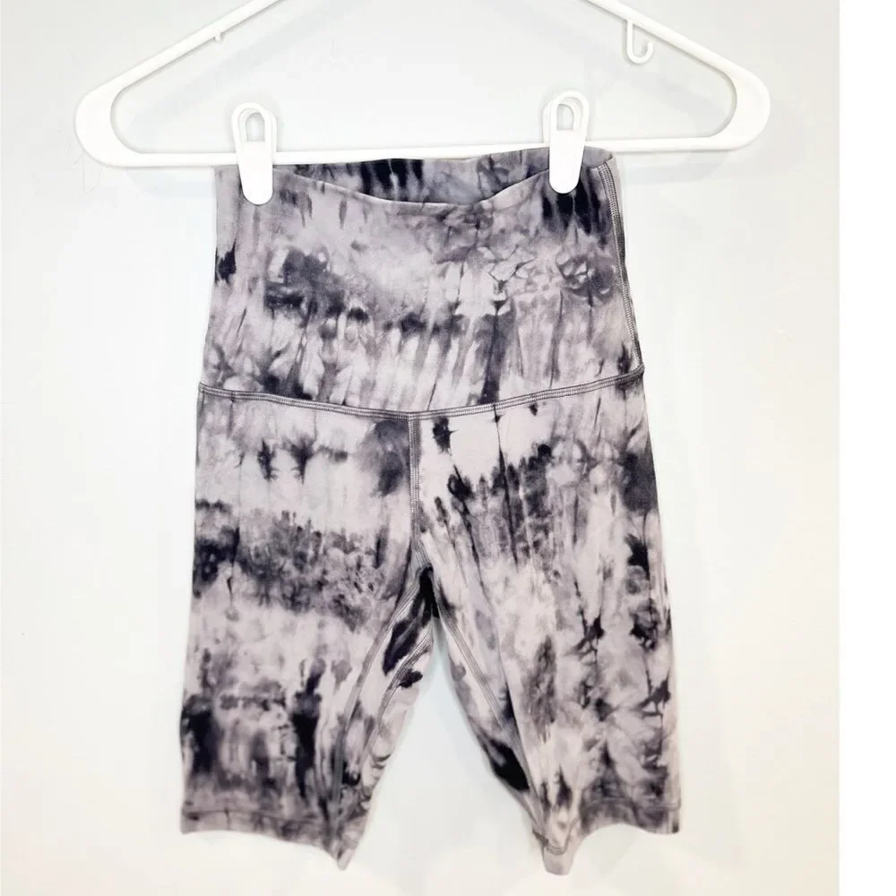 Lululemon align super high rise short game day chrome black multi size 4